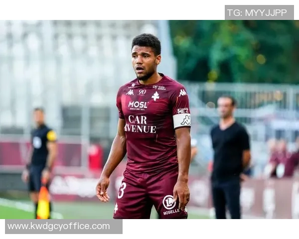 巴黎日尔曼主场迎战梅斯全力争胜力争积分榜领先